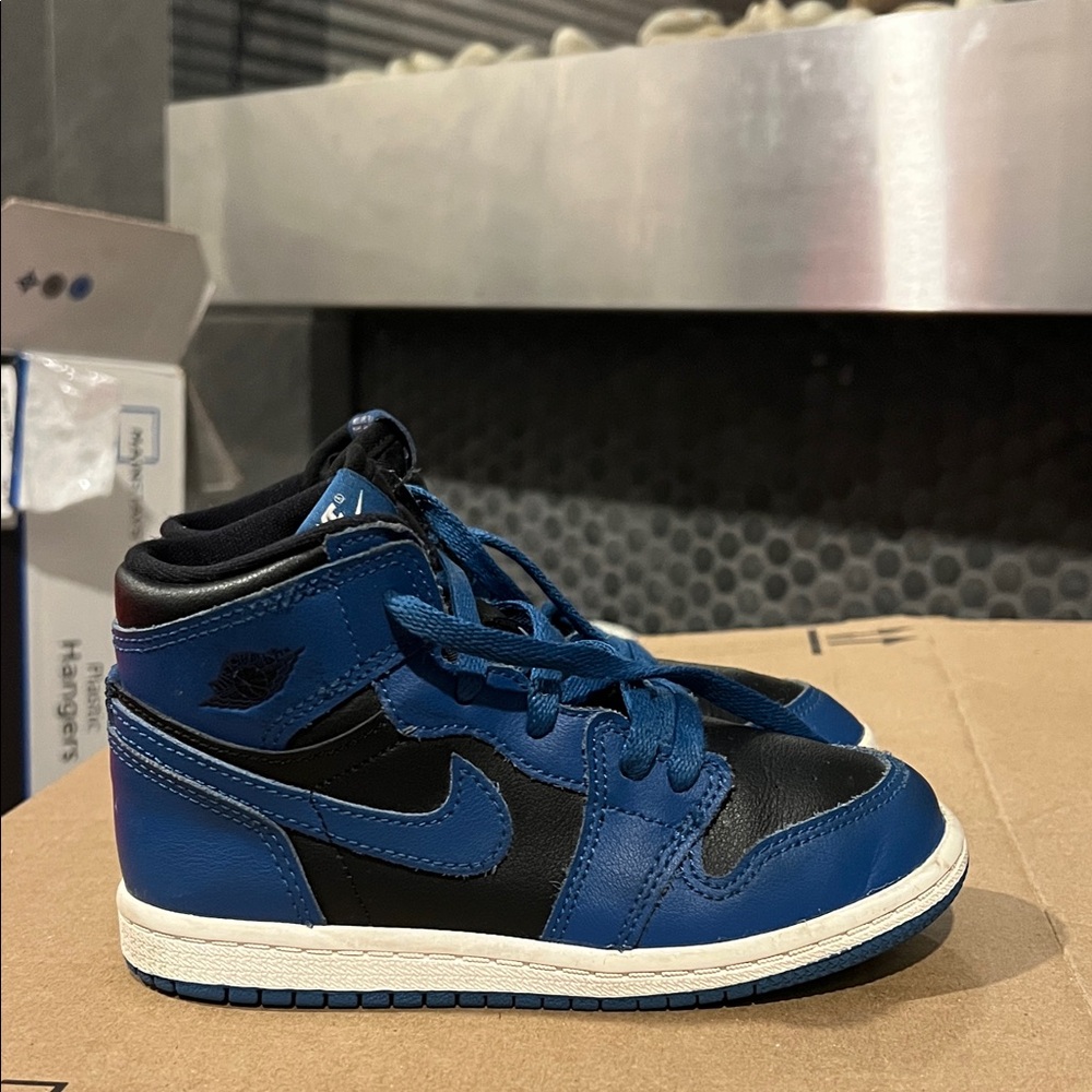 Nike Kids Black and Blue Sneakers